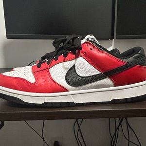 Nike Mens Dunks Low (Size 12)
